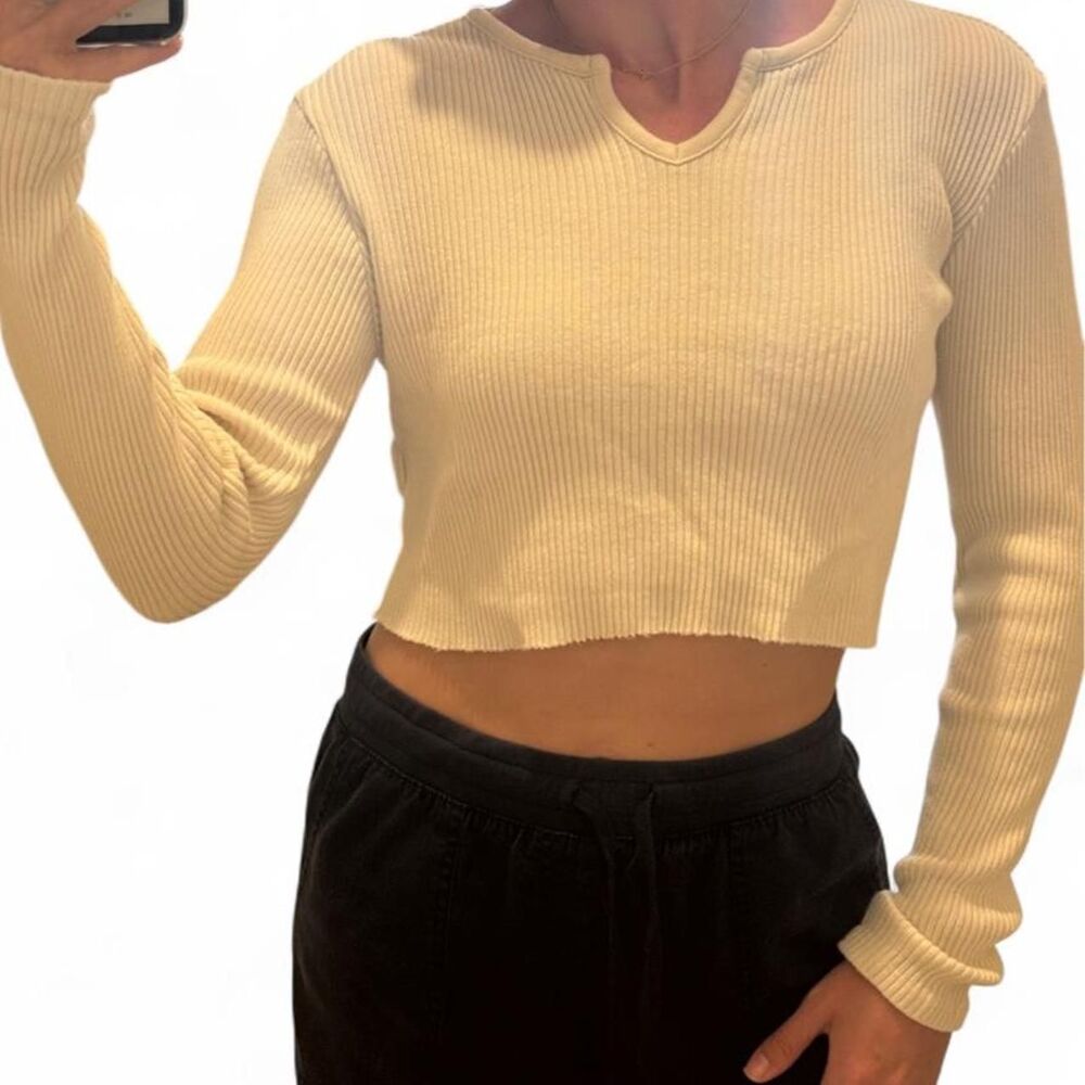 Brandy-melville Women's White and Cream Crop-top